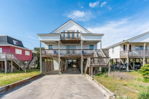 Nikkis Place by Oak Island Accommodations